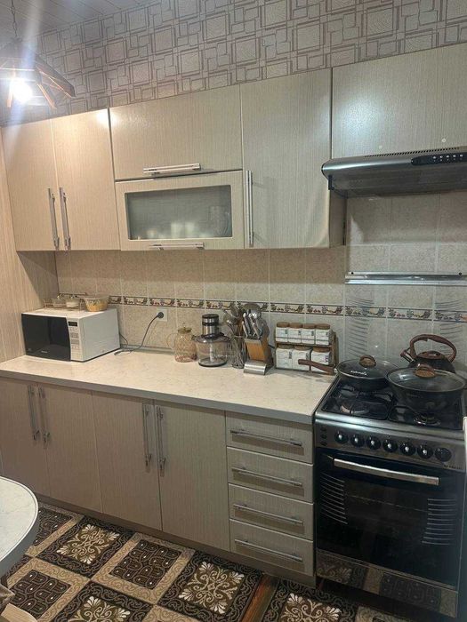 3-х комнатная квартира на Карасу-6