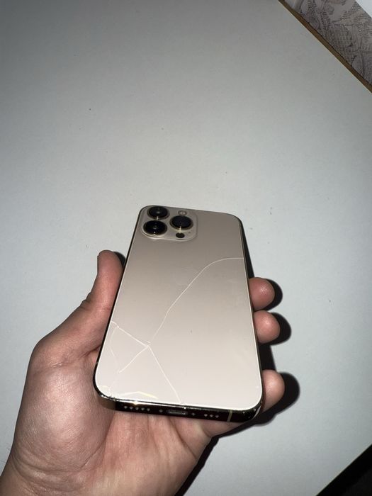 Продам Iphone 13 pro