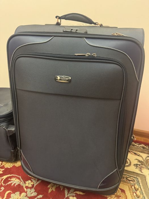 Продается новый чемодан размер L,