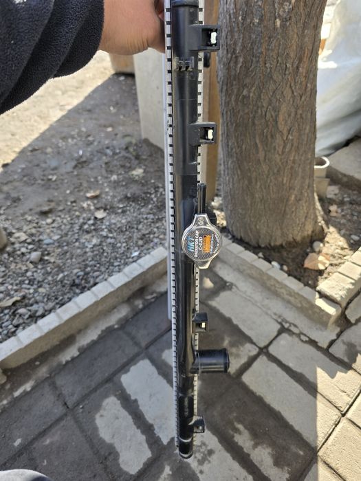 Радиатор от Тойота карина Е