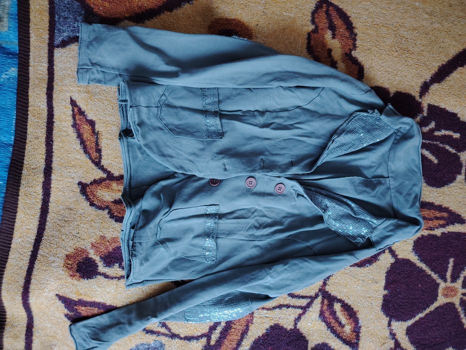 Pantaloni și rochie