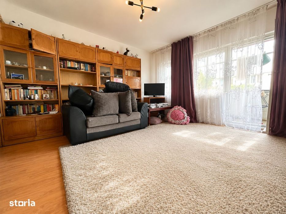 Apartament decomandat, 3 camere, 2 bai, 2 balcoane, spatios, zona Noua — fotografia 1