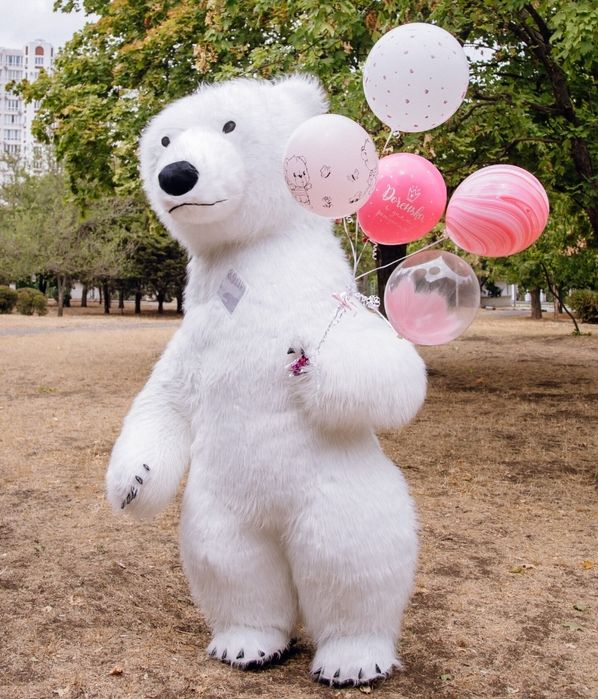 Белый мишка Чебурашка 
белый