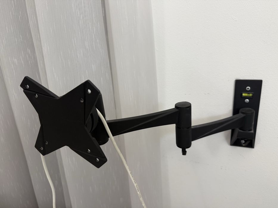 Suport tv cu brat mobil Vesa 7,5 sau 10 cm