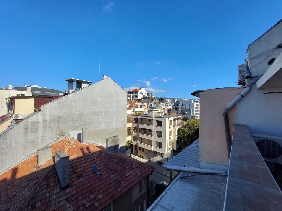 Продава се Тристаен апартамент в Варна, Център - 85 кв.м за 2106 €/кв.м - Снимка #14