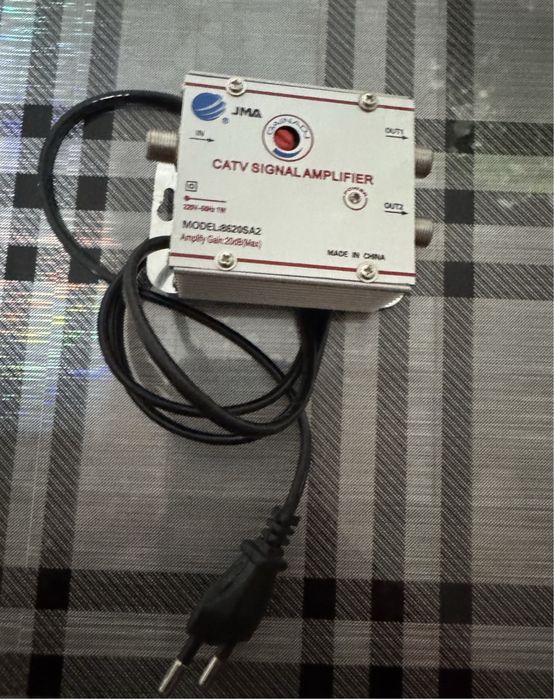 Amplificator TV in conditii de functionare