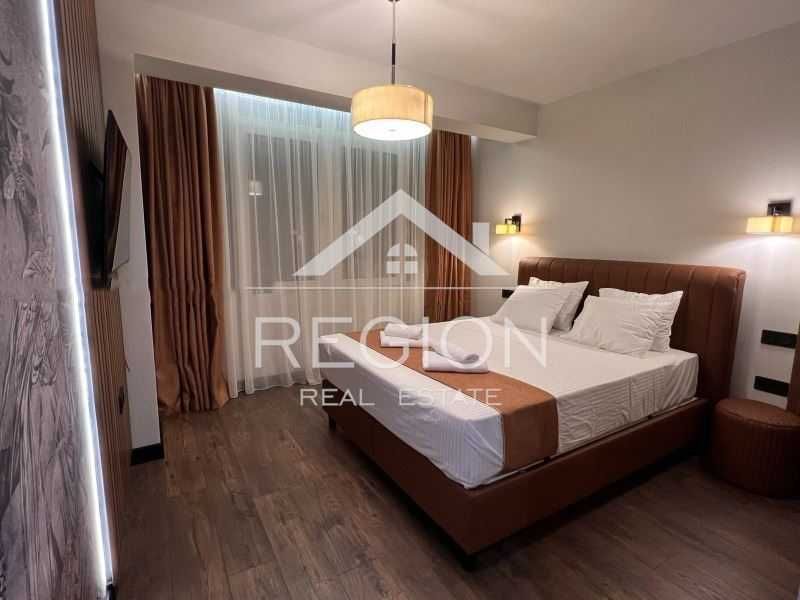 Дава се под наем Тристаен апартамент в Варна, Гръцка махала - 110 кв.м за 1071 € - Снимка #4