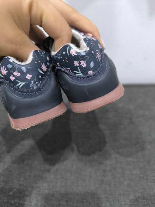 Sneakers biomecanics mărimea 21 imblanite cu lână, perfect pt toamna iarna