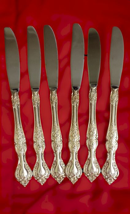 Вилици и ножове с позлата