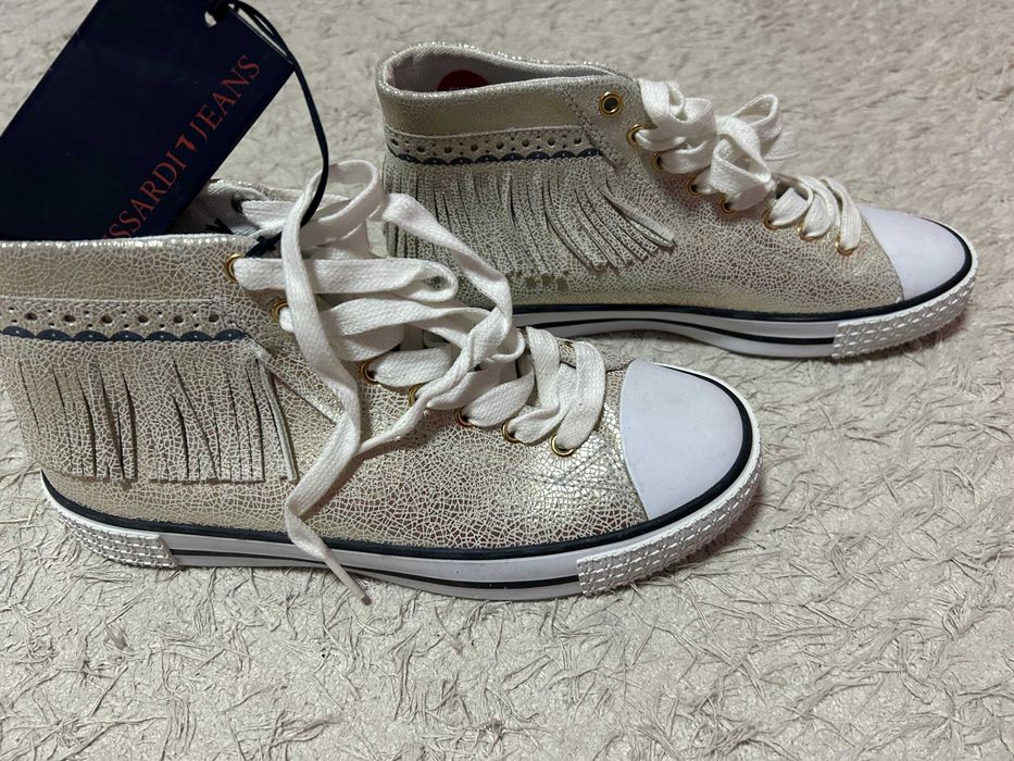 Tenisi piele naturală Trusardi jeans originali NOU eticheta măr36/23cm