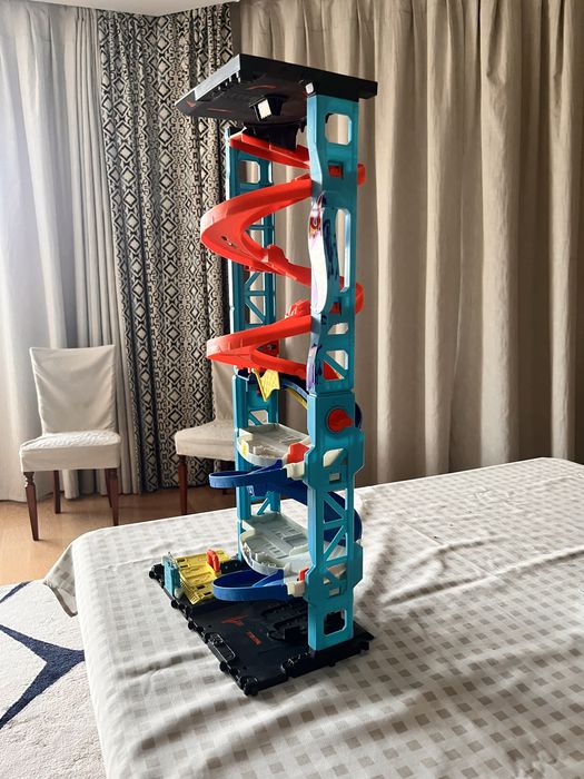 Hot wheels горка