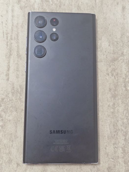 Vând S22 ultra display crăpat