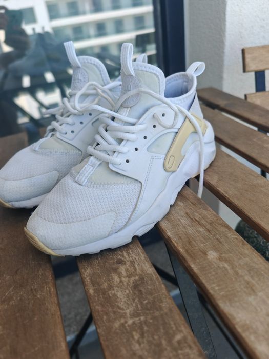 Nike Air Huarache / Adidas Ozweego