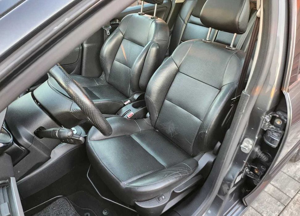 Peugeot 207 SW Automatik Premium Panoramic Euro 5