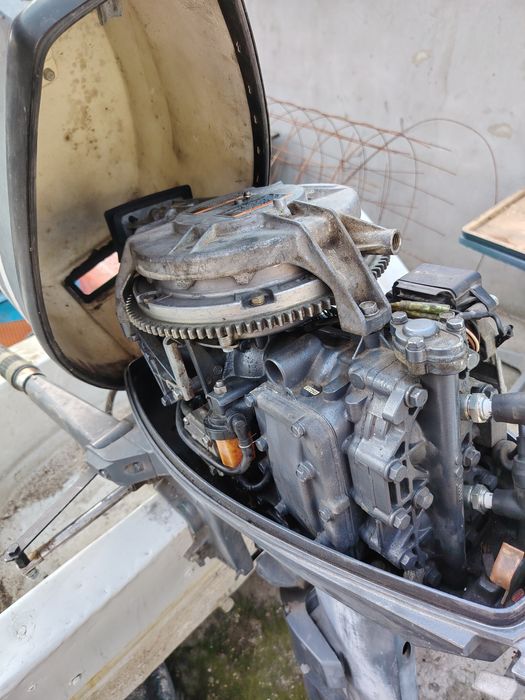 Vand Barca cu motor 0720553793