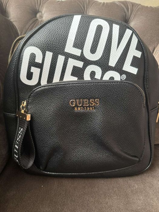 Нова раница Guess