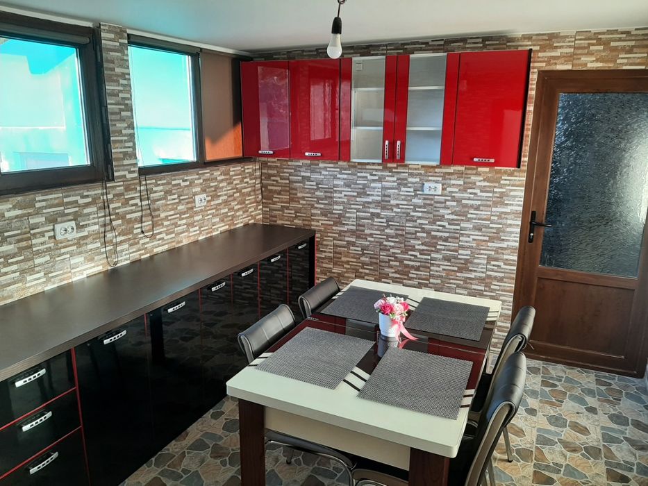 Curățenie locuințe  / Întreținere casă și grădină