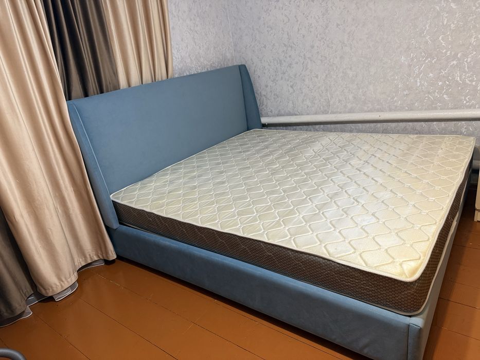 Продам кровать спальный
