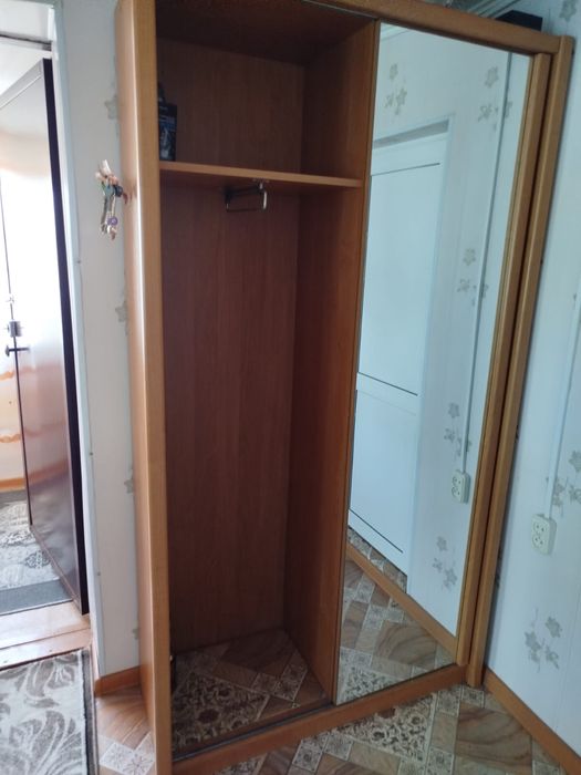 Продам прихожую