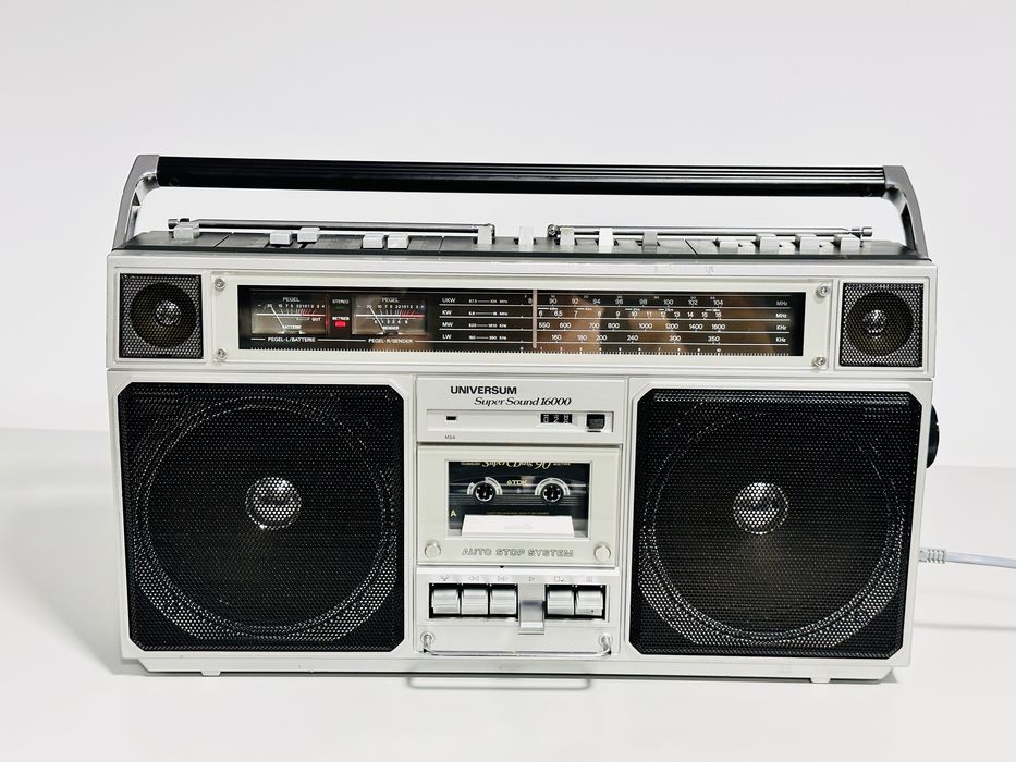 BOOMBOX/radiocasetofon UNIVERSUM Super Sound 16000 CTR 2605 – 4-Band Stereo, German 1983, FM Stereo,Casetofon Stereo, 4 Difuzoare,VU-Metre-