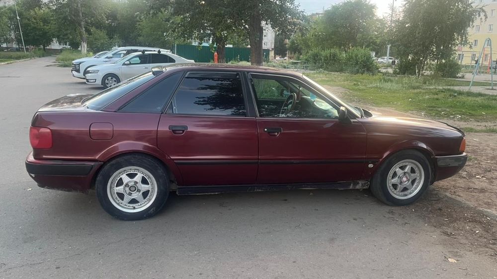 Продам Ауди 80 б4 2.0