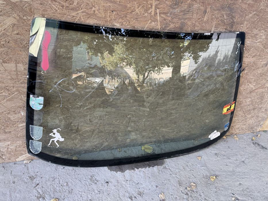 Заднее стекло на бмв е34,е38,е39