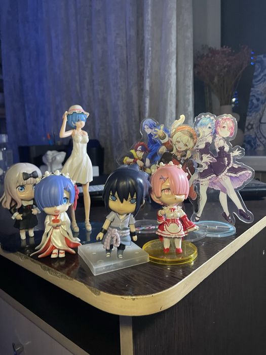 Книги аниме и фигурки