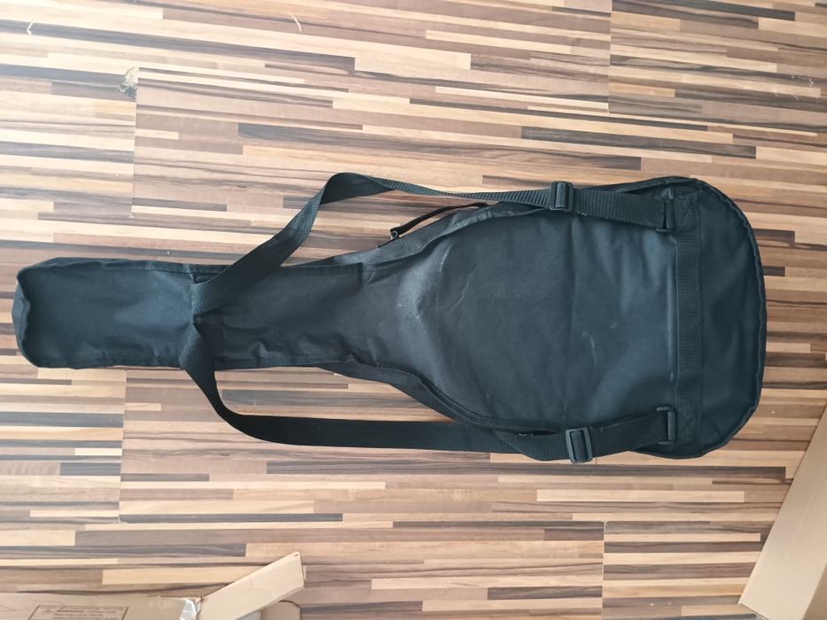 Chitara Fender 3/4, husa și capodastru, noi, cu eticheta
