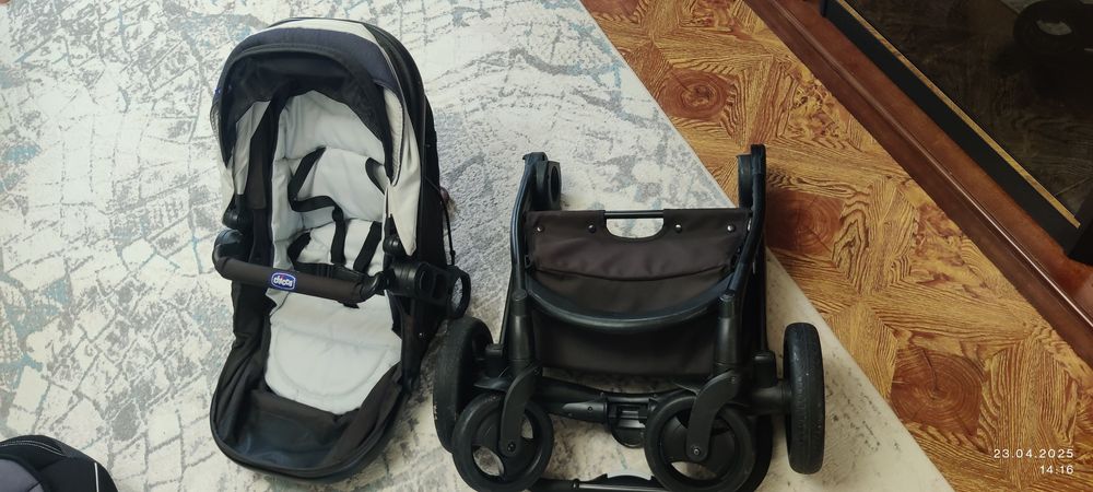 Продается коляска Chicco