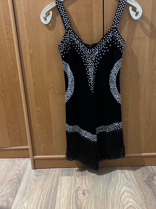 Продам бальные платья