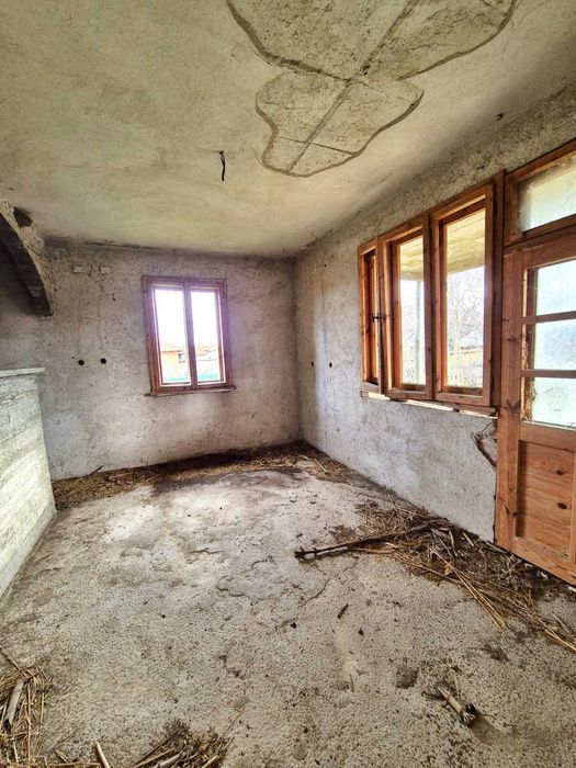 Продава се Къща в с. Садовец, Област Плевен - 178 кв.м за 60 €/кв.м - Снимка #1