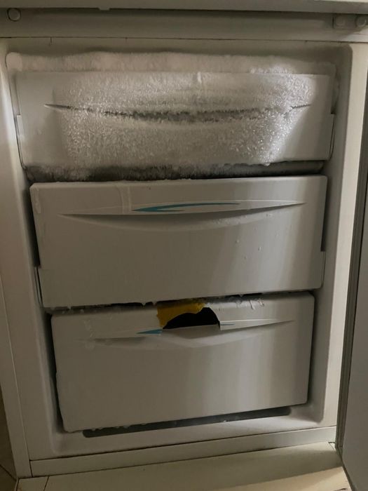 Продам холодильник