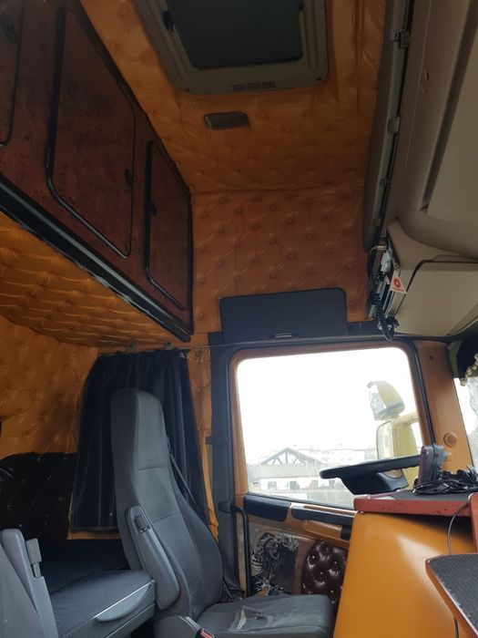 Se vinde   Scania V8