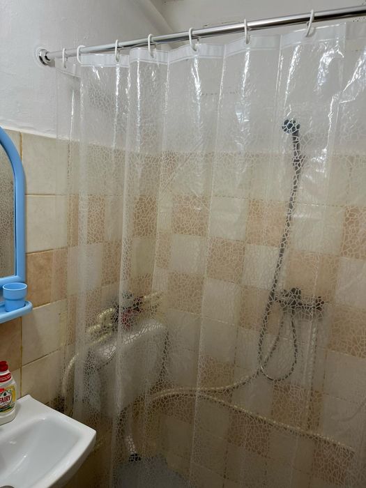 Vând sau Inchiriez cameră cămin cu baie proprie Craiovița.