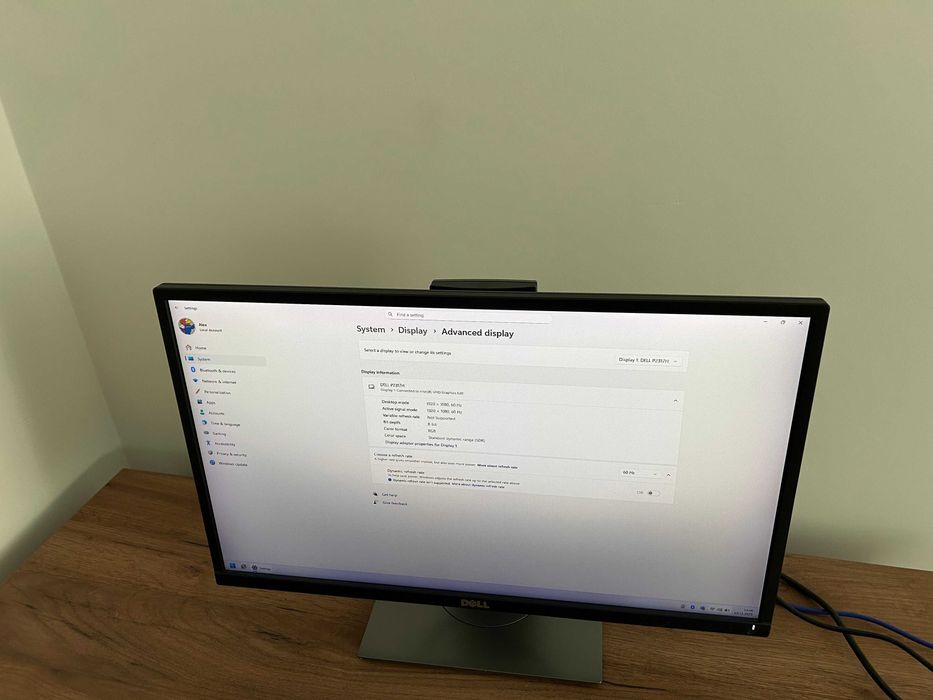 Monitor LED DELL P2317H 23 inch USB ecran pivotant inaltime reglabila