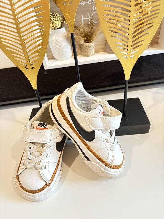 Vand lot incaltaminte baieti m.21-22