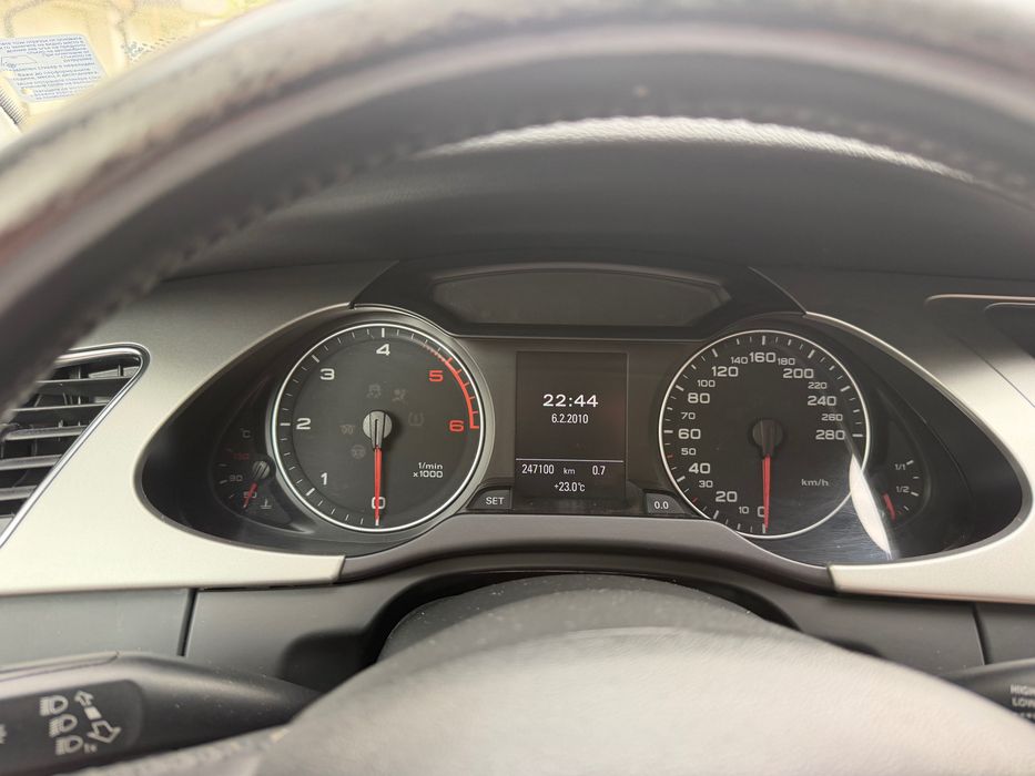 Audi A4  B8 2.0 TDI 143
