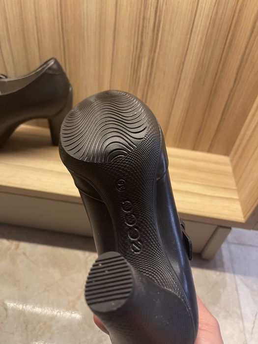 Женская обувь