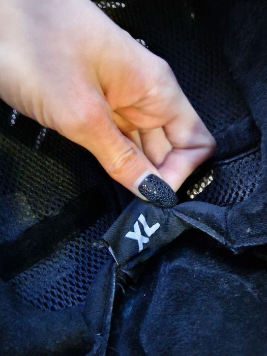 Каски,ръкавици и очила за ски