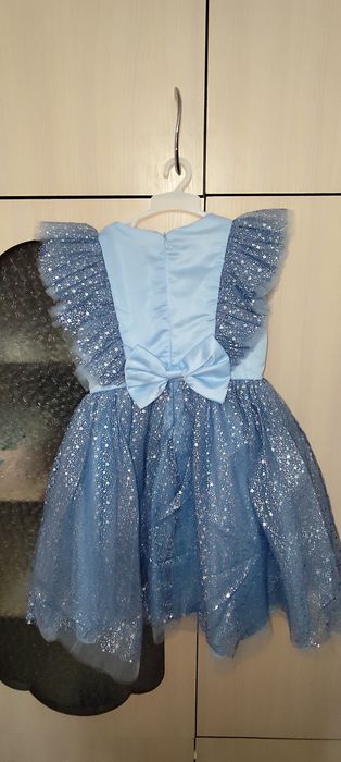 Продам платье для девочки на утренник