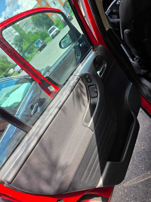 Автомобиль Opel Zafira