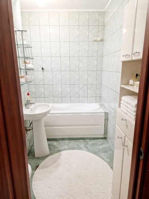 Vanzare Apartament 3 camere Lujerului, Militari, metrou, 65 mp, renovat, mobilat, parcare, proprietar, Plaza, AFI Cotroceni, Parcul Liniei, etaj 9/10