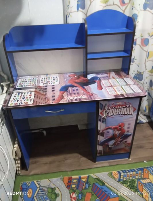 Кровать шкаф стол