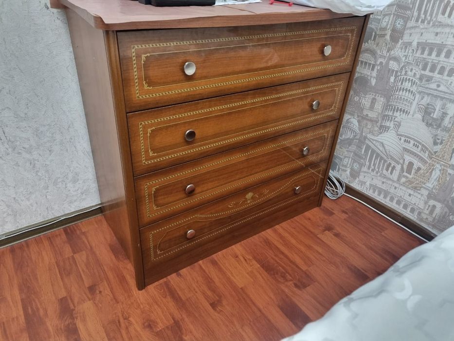 Продам спальный гарнитуры