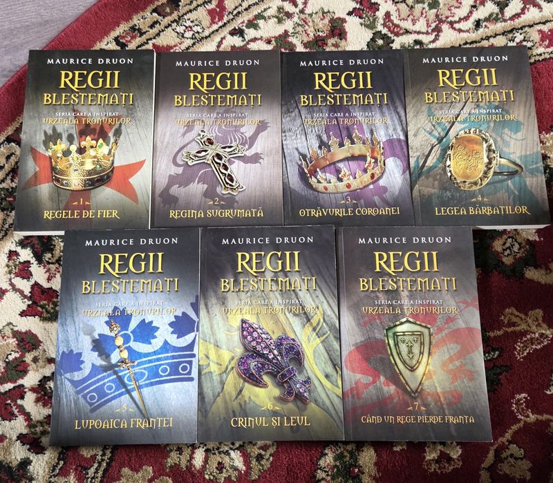 Seria completa Regii Blestemati de Maurice Druon, noi, impecabile