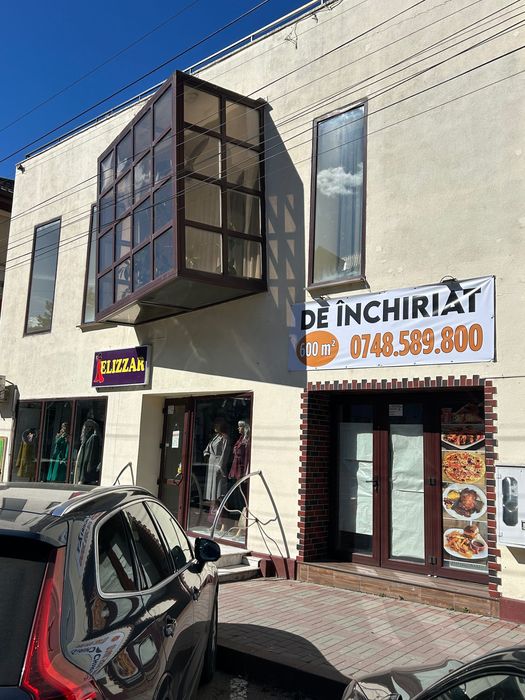 Spațiu comercial