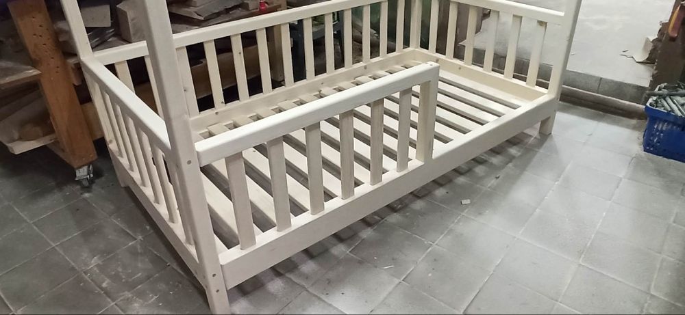 Детско монтесори легло