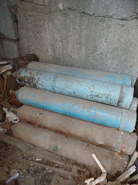 Продам кислородные баллоны