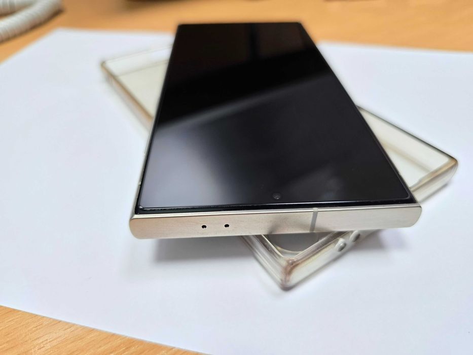 Samsung Galaxy S24 Ultra Titanium 512Gb (ca NOU) + Folie sticlă Magi Guard Nouă (cadou)