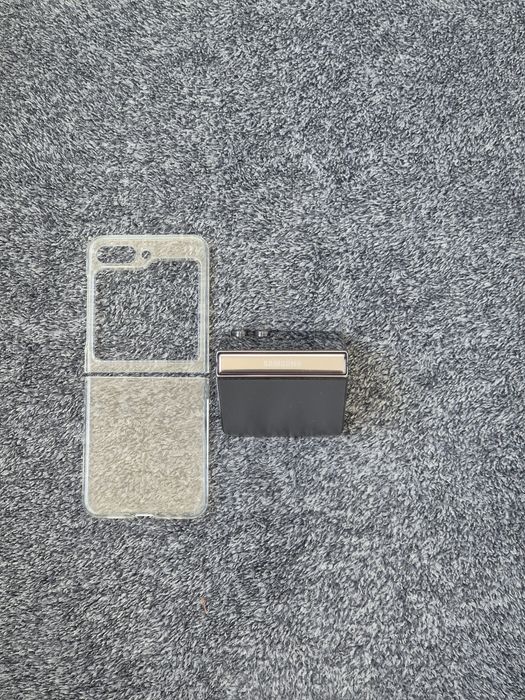 Samsung Z flip 5 - 5G - 512 GB    Black